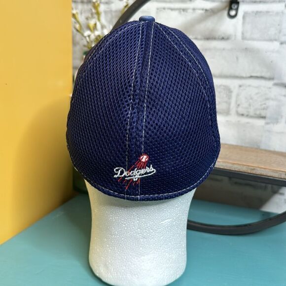 New Era LA Dodgers Baseball Hat, Embroidered and Fitted S/M - Picture 6 of 7